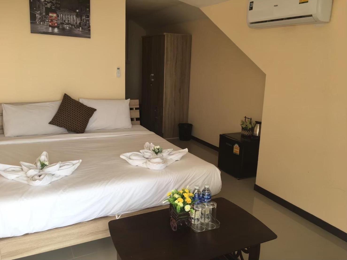 Готель Blueskyhouse Patong Екстер'єр фото